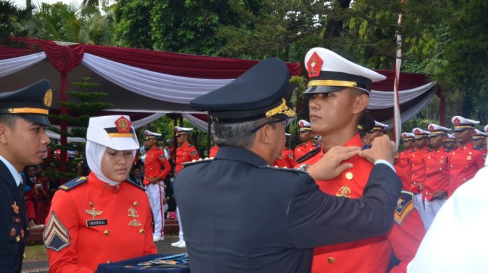 Gaji Lulusan Poltekip Dan Tunjangan [Terbaru] - LokerPintar.id