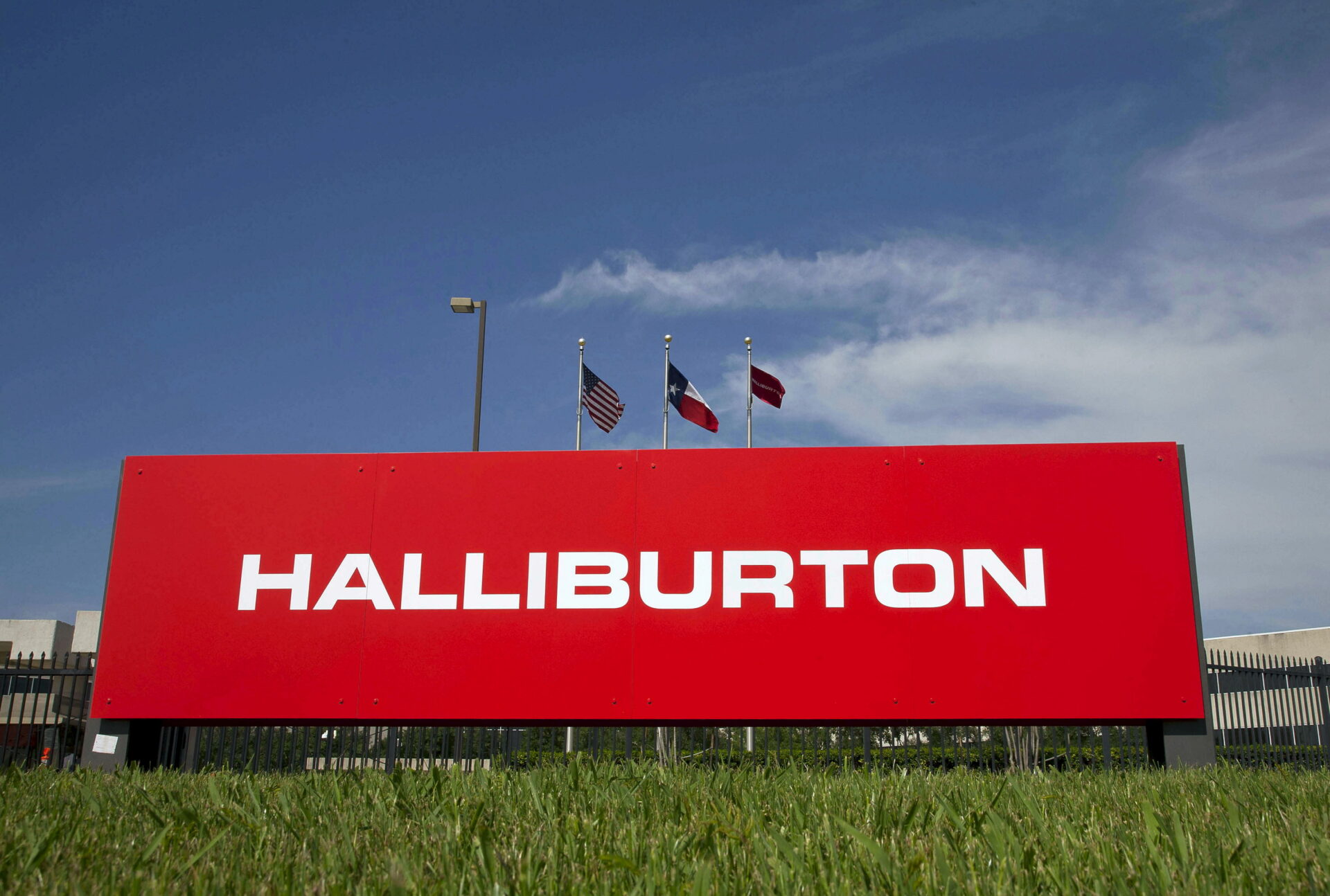 Gaji pt halliburton indonesia