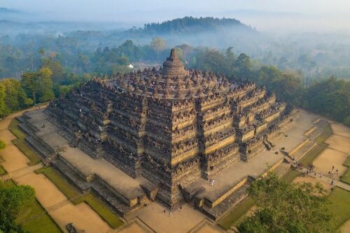 Contoh Seni Arsitektur Candi Borobudur