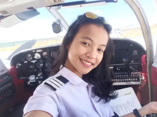 Profil Pilot Perempuan Indonesia Hanifah Karimah