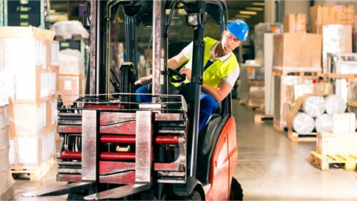 Operator Forklift Peran Tanggung Jawab dan Pentingnya Keselamatan 2